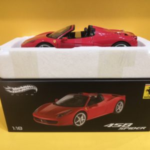 Hot Wheels Elite - Ferrari 458 Spider 2011 Rosso