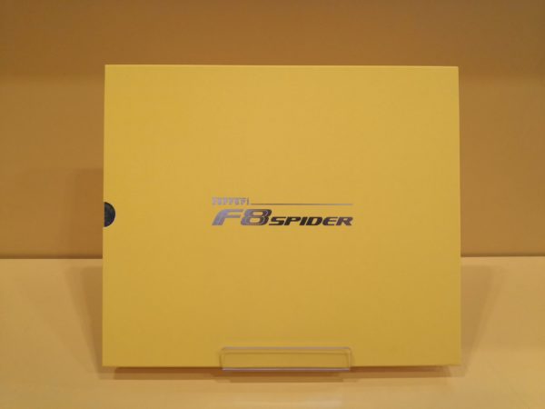 Ferrari F8 Spider - Brochure #6800/20 - immagine 2