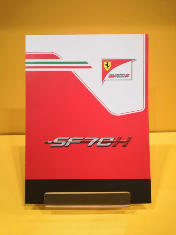 Ferrari SF70H - Brochure