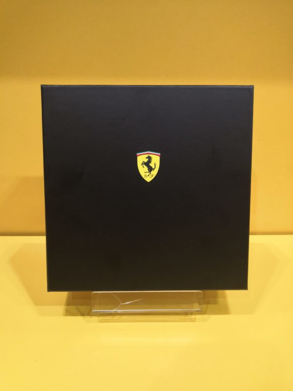 Set Regalo Ferrari con Portatessere e Penna - immagine 3