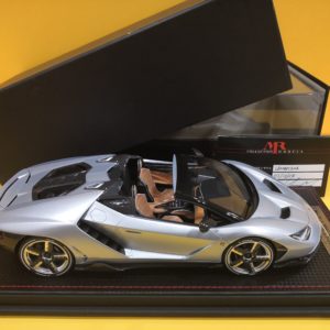 MR Collection LAMBO025A - Lamborghini Centenario Roadster 2016 Argento Centenario