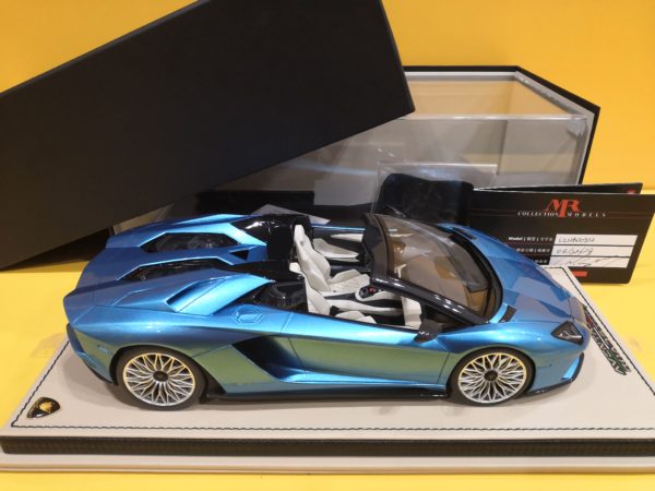 MR Collection LAMBO031A - Lamborghini Aventador Roadster S 2017 Blu Aegir