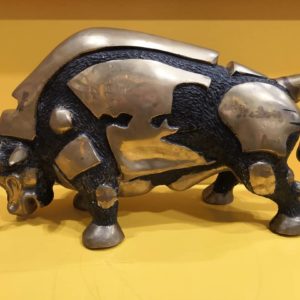 Toro Lamborghini, scultura in bronzo