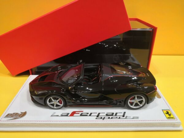 BBR Models P18135A1 - Ferrari LaFerrari Aperta 2016 Nuovo Nero Daytona