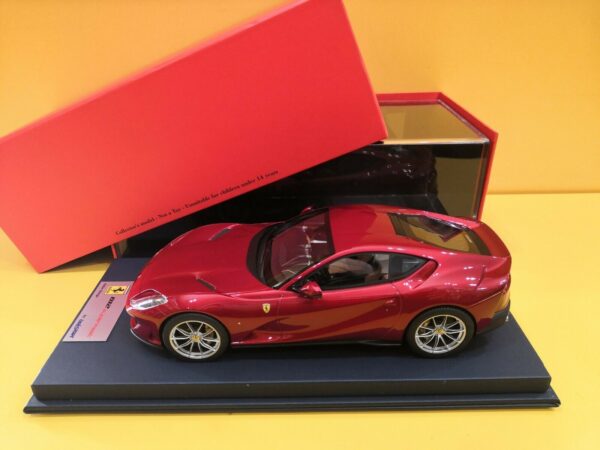 Look Smart LS18_014F - Ferrari 812 Superfast 2017 Rosso Fuoco