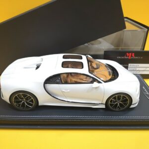 MR Collection BUG08A – Bugatti Chiron Sky View 2018 Glacier White