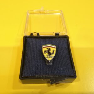 Spilla OMEA da Bavero Smaltata Ferrari 1.5 cm in Metallo