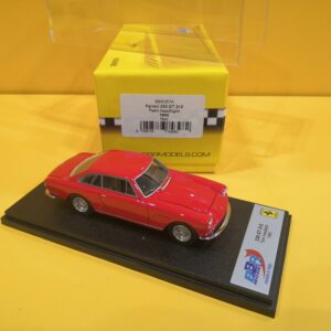 BBR Models BBR257A - Ferrari 330 GT 2+2 1965 Rosso Corsa