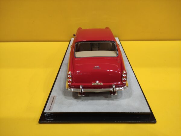 Tecnomodel TM18-102A - Ferrari 250 GTE 2+2 1962 Rosso Corsa - immagine 4