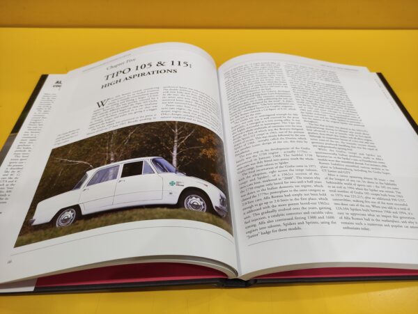 Alfa Romeo Coupés & Spiders In Detail since 1945 - Chris Rees - immagine 3