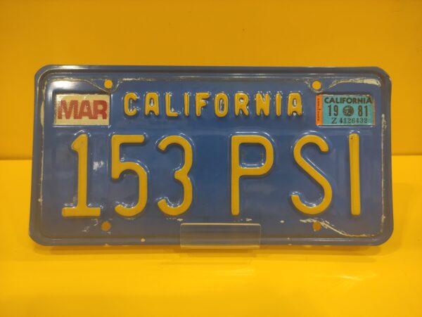 Ferrari 275 GTB S/N 08311 - US License Plate California 153 PSI