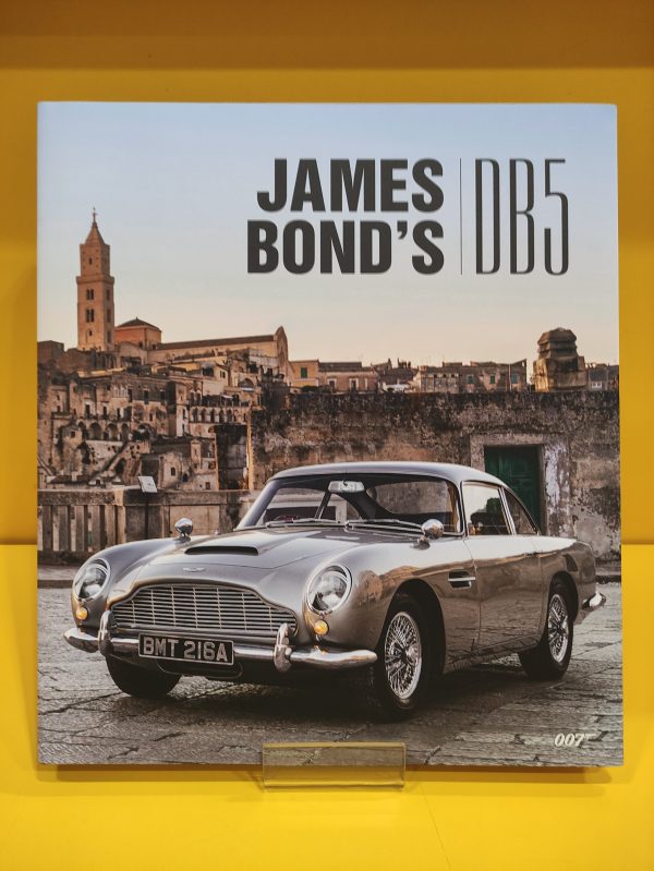 James Bond's DB5 - Simon Hugo & Will Lawrence