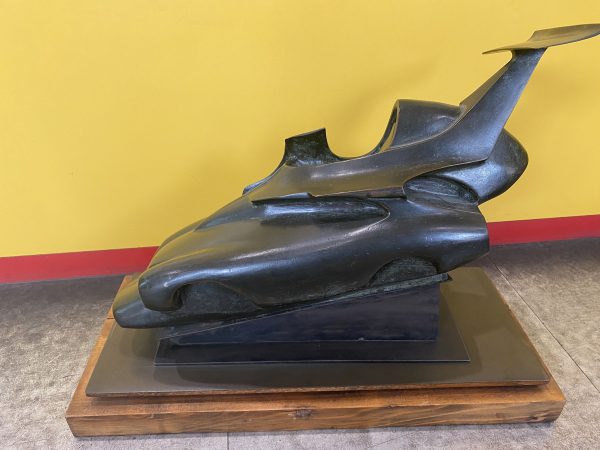 Franco Reggiani scultura in bronzo Evoluzione 50° Scuderia Ferrari 1979 - immagine 2