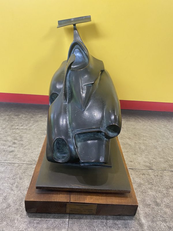 Franco Reggiani scultura in bronzo Evoluzione 50° Scuderia Ferrari 1979 - immagine 4
