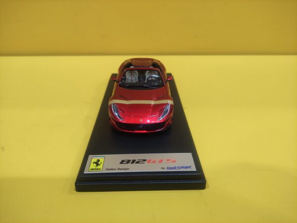 Look Smart LS516N - Ferrari 812 GTS 2019 Rosso Fuoco con Striscia Oro - immagine 2